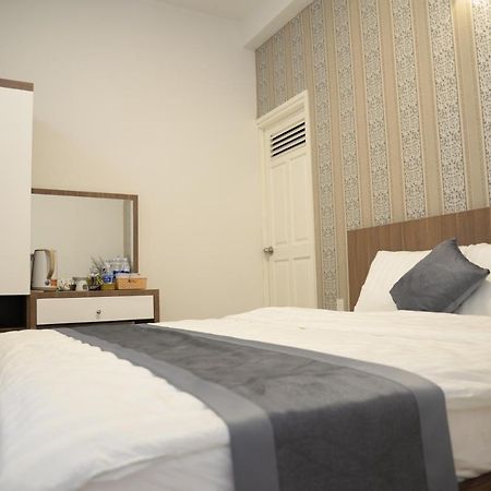 Amis Hotel Da Lat Exterior photo